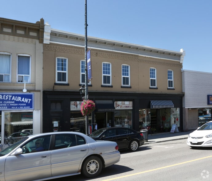 188-190 Raglan St S, Renfrew, ON for lease - Building Photo - Image 3 of 9