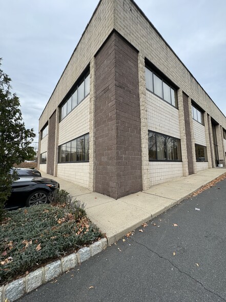 2186 NJ-27, North Brunswick, NJ for lease - Building Photo - Image 3 of 9