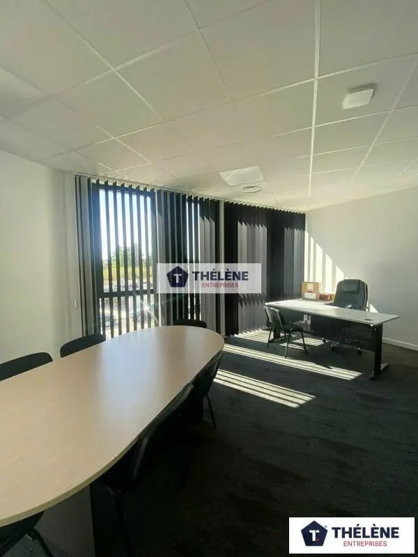 Office in Mauguio for sale Interior Photo- Image 1 of 9