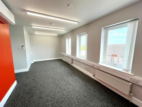 44-48 Botley Rd, Park Gate for lease Interior Photo- Image 2 of 6