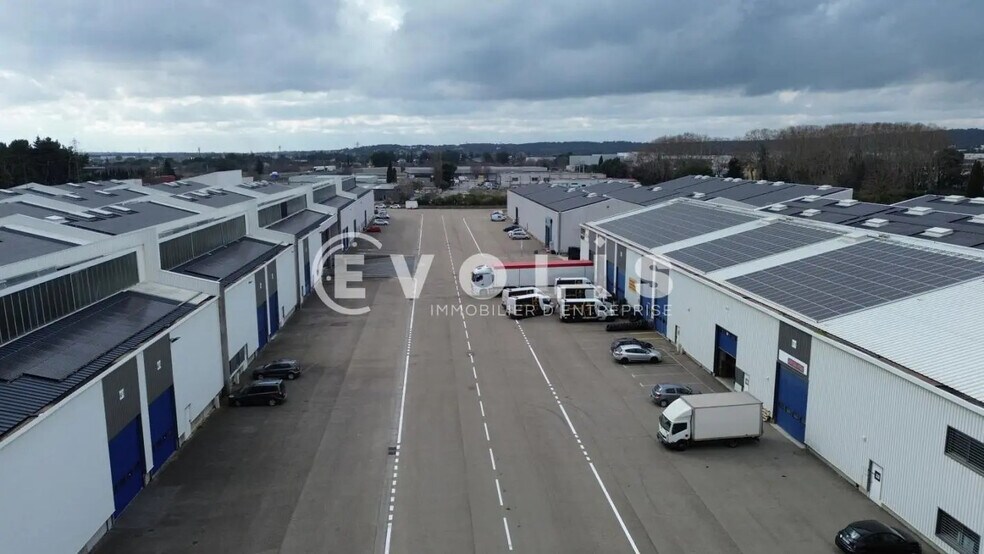 Office in Nîmes for lease - Aerial - Image 3 of 9