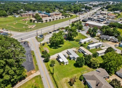 109 Bainbridge Dr, Greenville, SC for sale Primary Photo- Image 1 of 2