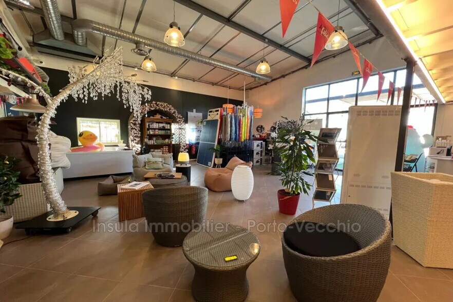 Industrial in Porto-Vecchio for sale - Building Photo - Image 3 of 9