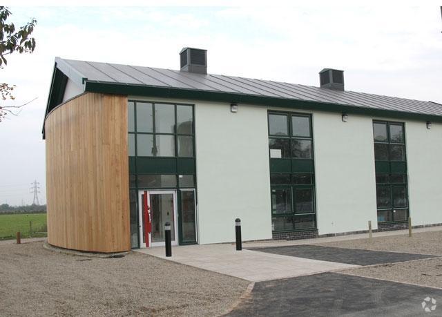 Lytham Rd, Clifton for lease - Building Photo - Image 2 of 2