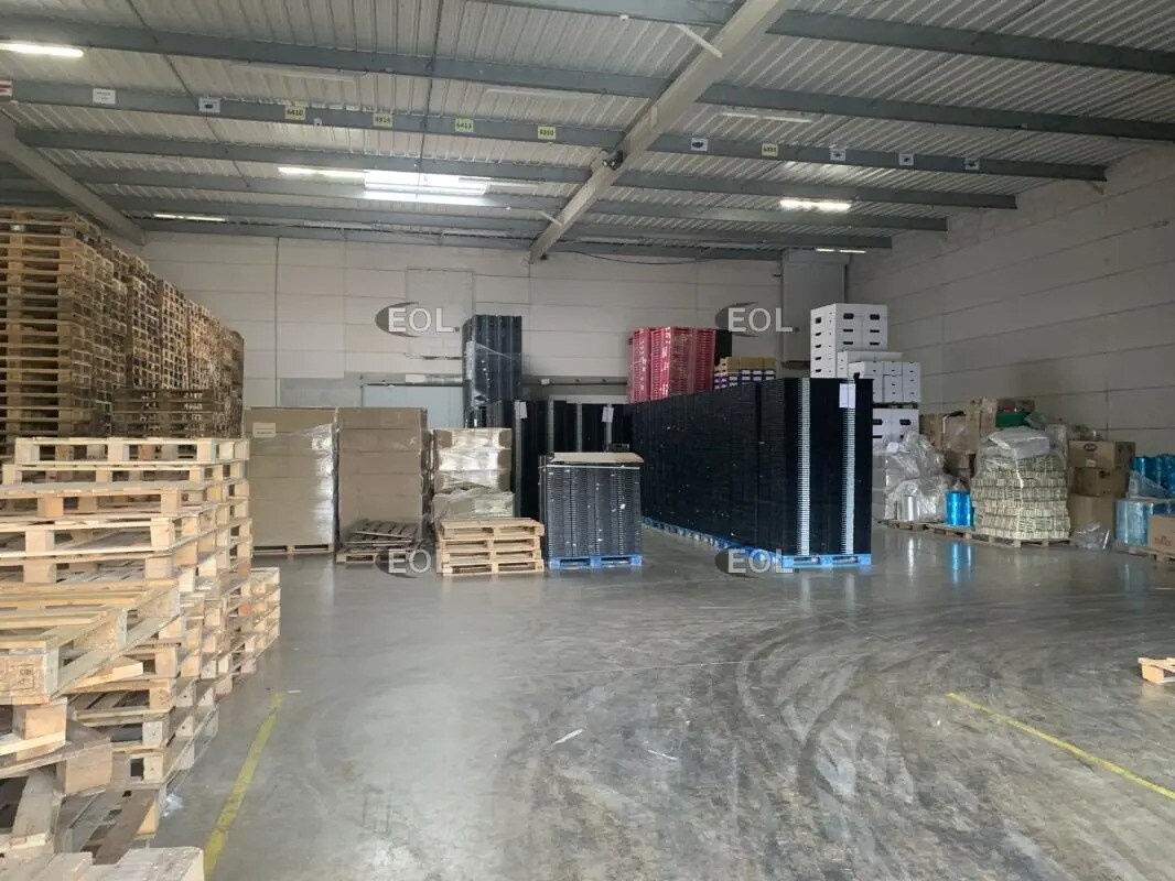 Flex in Châteaurenard for lease Interior Photo- Image 1 of 10