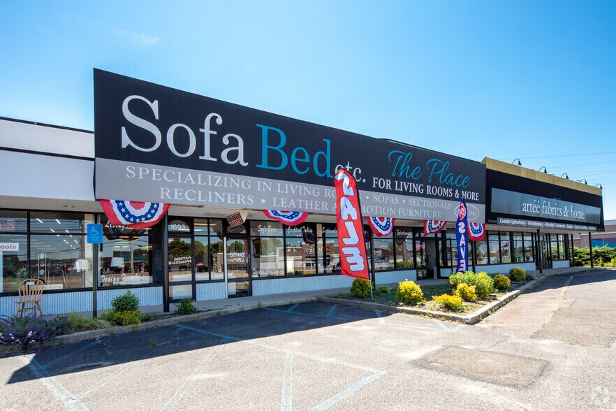 1661 Broadhollow Rd, Farmingdale, NY 11735 Sherwood Plaza