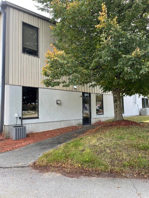 100 Carl Dr, Manchester, NH for sale Building Photo- Image 1 of 1