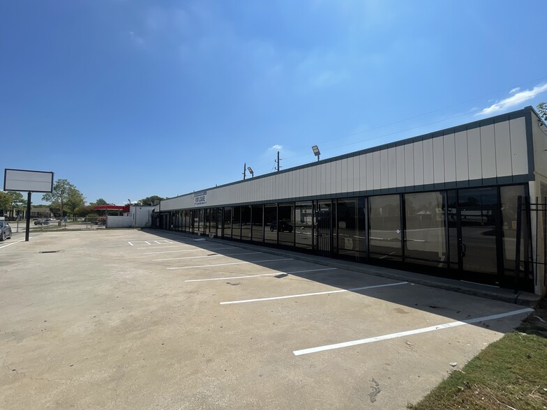 527 Barren Springs Dr, Houston, TX for lease - Building Photo - Image 3 of 10