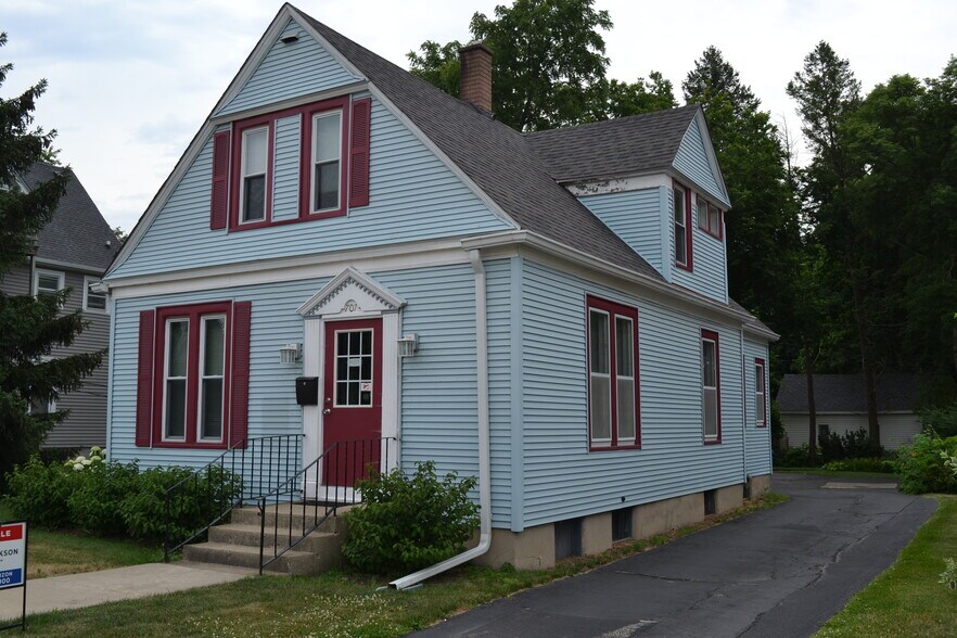 707 W Main St, Dundee, IL for sale - Primary Photo - Image 1 of 1