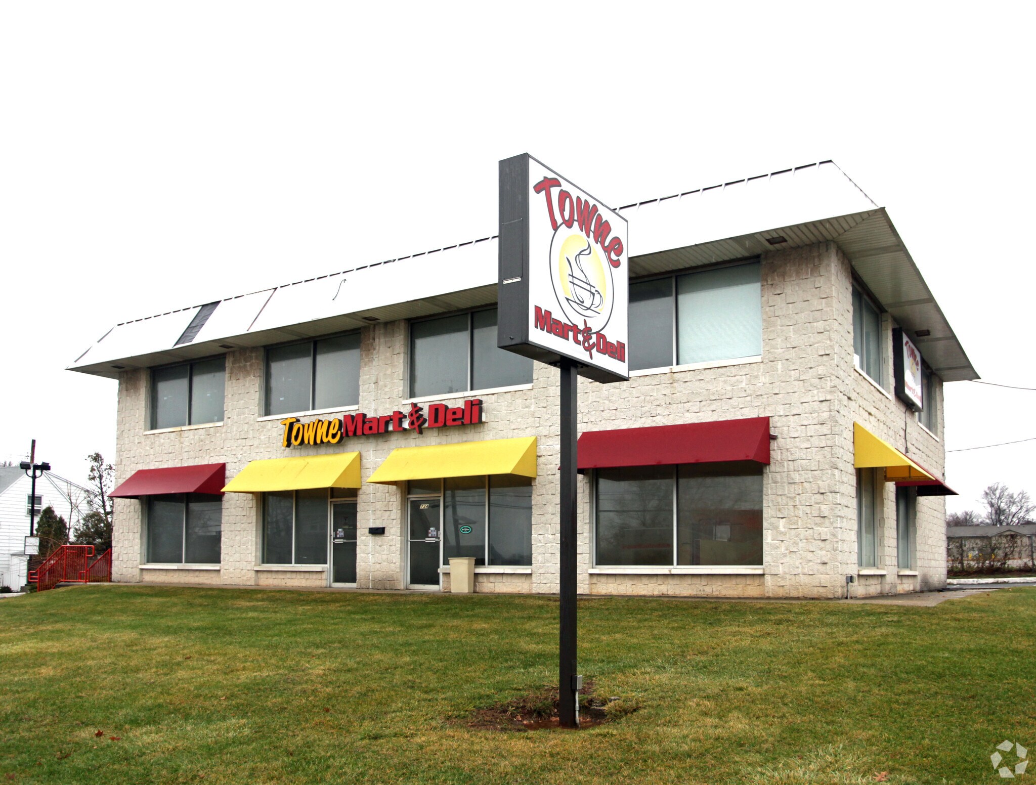 734 Green St, Iselin, NJ for sale Primary Photo- Image 1 of 1