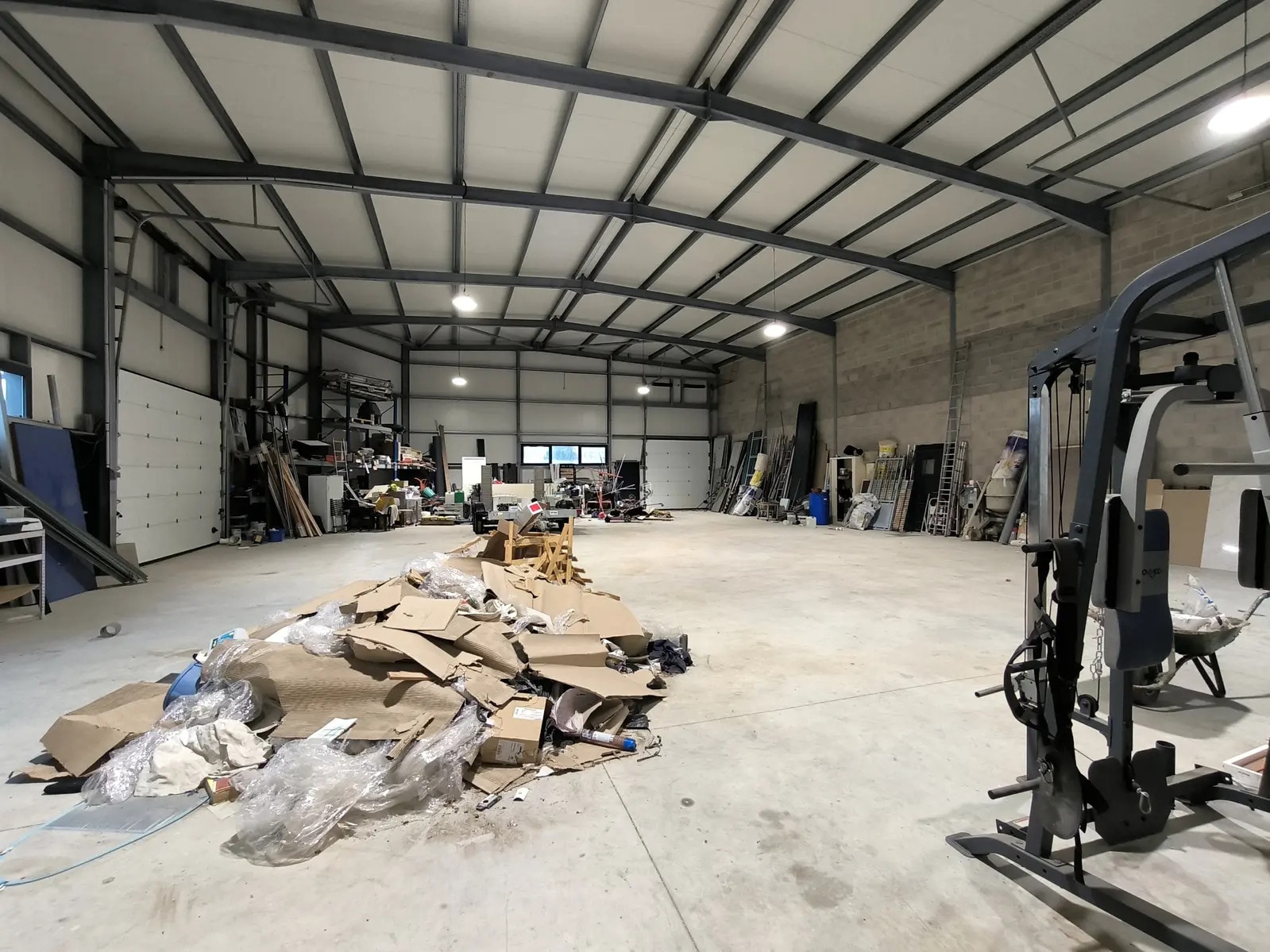 Flex in Saint-Leu-la-Forêt for lease Interior Photo- Image 1 of 8