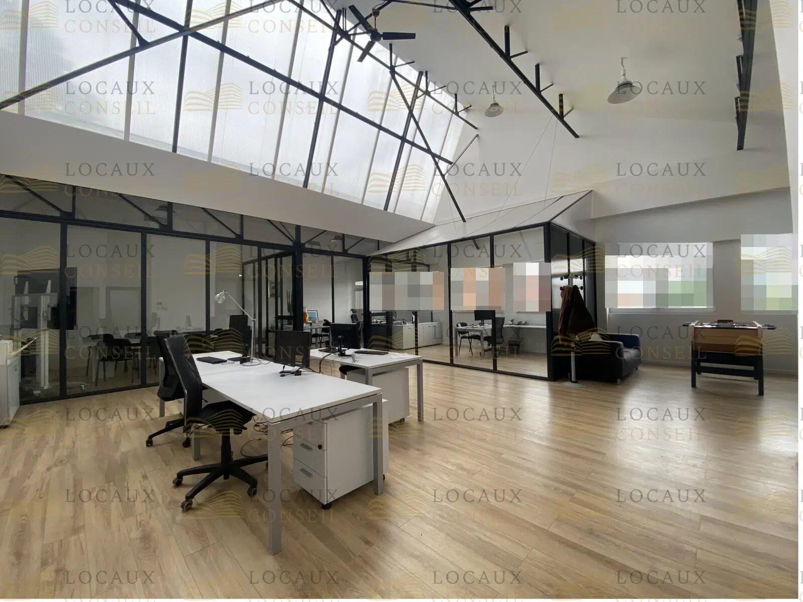 Office in Argenteuil for lease Interior Photo- Image 1 of 8