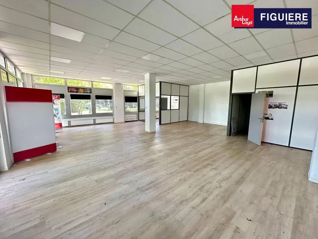 80 Rue Charles Duchesne, Aix-en-Provence for sale Interior Photo- Image 1 of 3