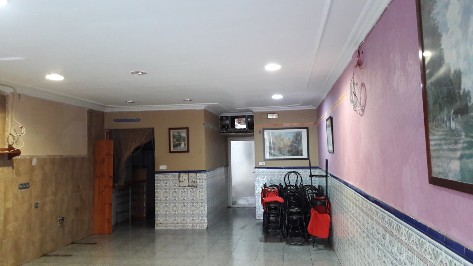 Terrassa, BAR 08224 - Unit 01 -  - Interior Photo - Image 1 of 2