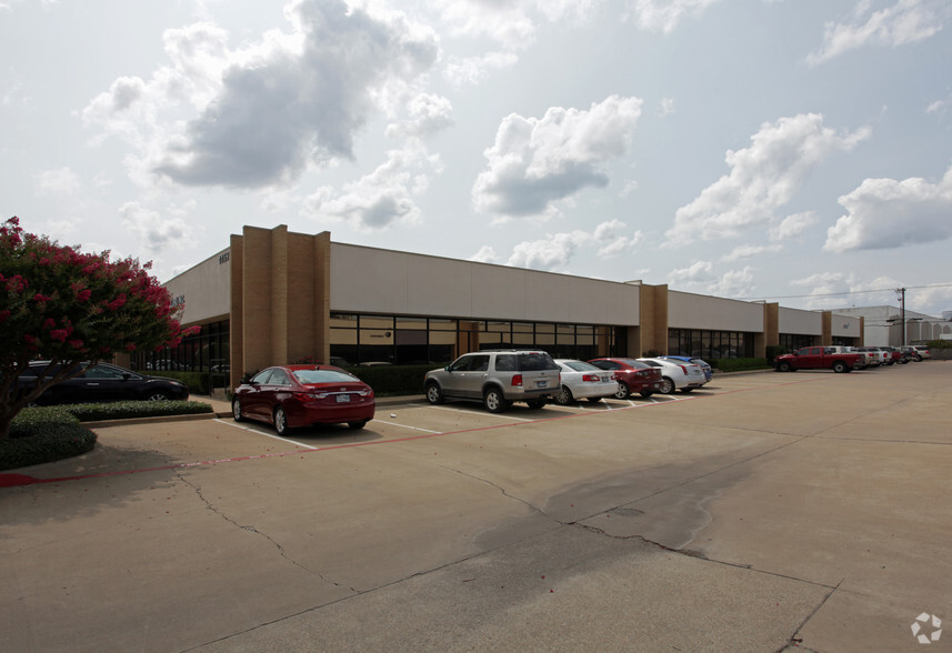 4450-4490 Beltway Dr, Addison, TX for lease - Building Photo - Image 3 of 13