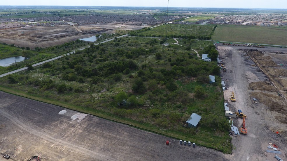 13812 Bois D Arc Ln, Manor, TX for sale - Building Photo - Image 1 of 1