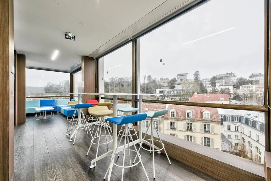 Office in Saint-Cloud for sale - Building Photo - Image 3 of 8