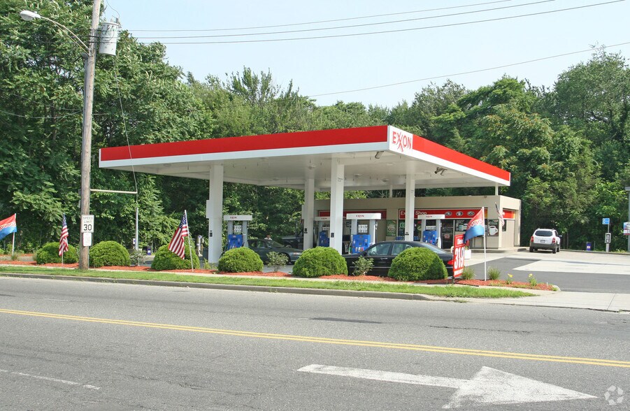 118 Plains Rd, Milford, CT 06461