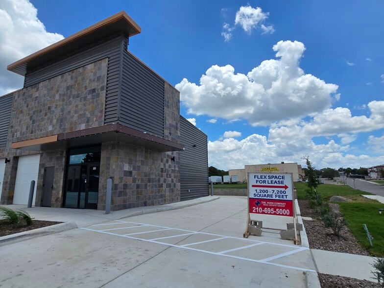 9850 Huebner Rd, San Antonio, TX for lease - Building Photo - Image 1 of 10