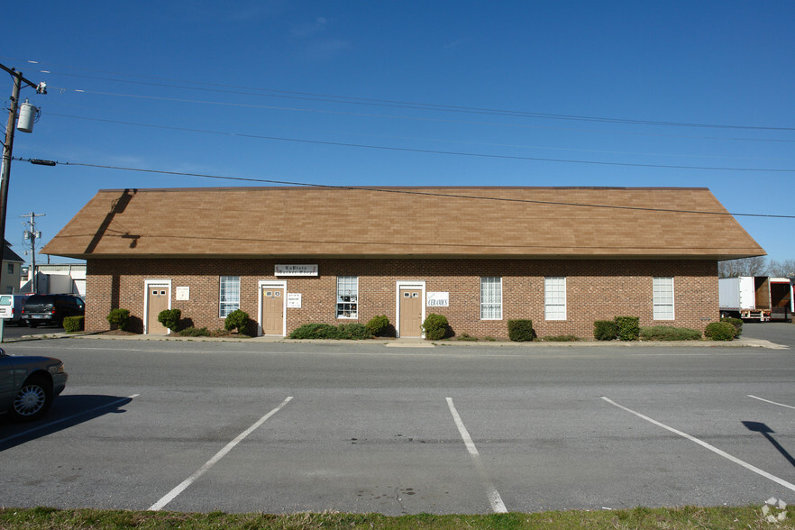 11 N Maple Ave, La Plata, MD for lease - Building Photo - Image 1 of 1