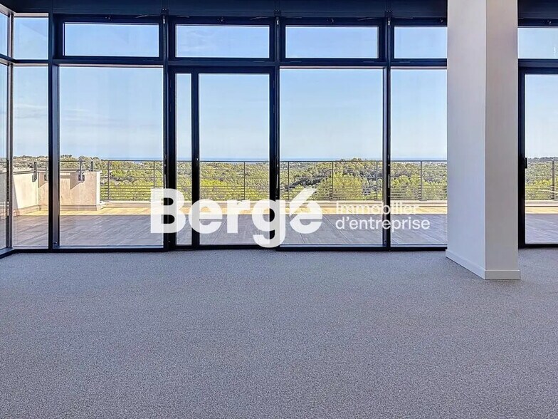 Office in SOPHIA ANTIPOLIS for lease - Building Photo - Image 2 of 22