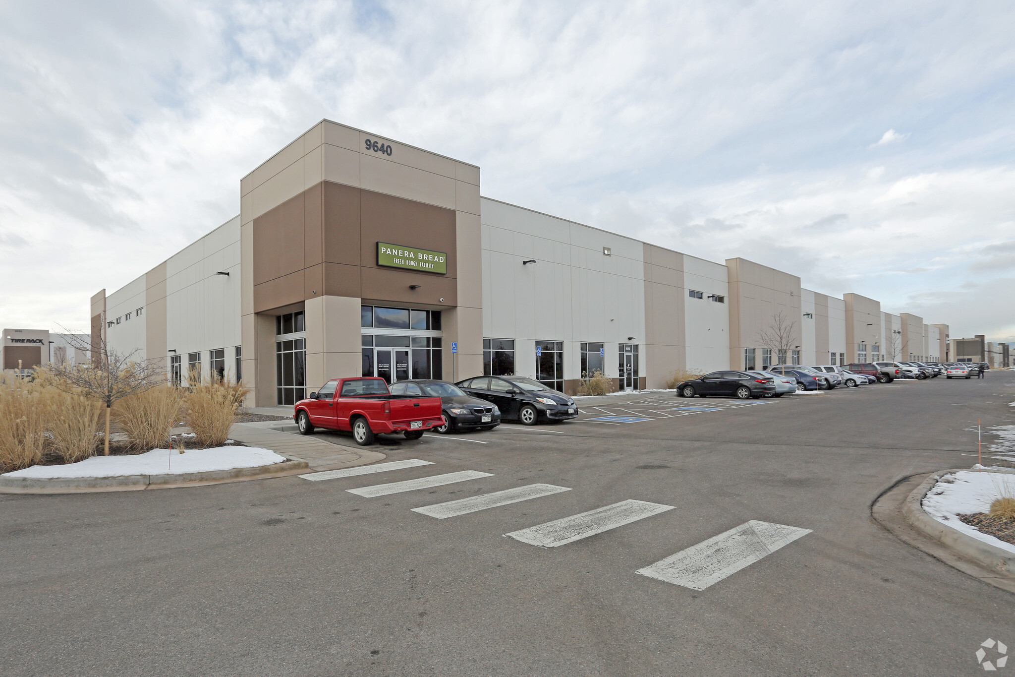 9600 - 9640 E 40th Ave, Denver, CO for lease Primary Photo- Image 1 of 6