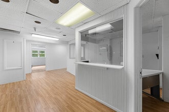 613 Ridge Rd, South Brunswick, NJ for lease Interior Photo- Image 2 of 14