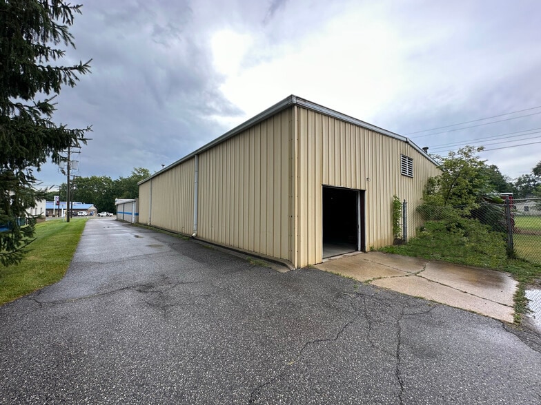2314 N 5th St, Niles, MI for sale - Building Photo - Image 2 of 15
