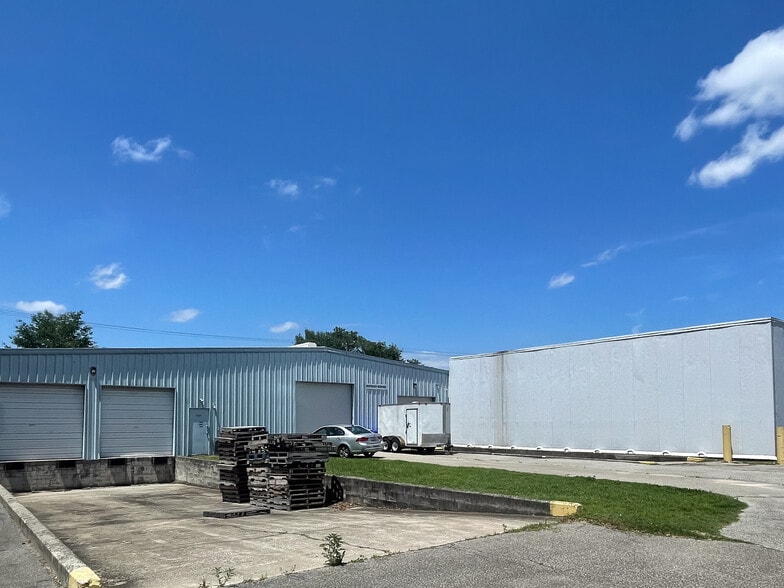 4273 Domino Ave, North Charleston, SC for lease - Building Photo - Image 3 of 36