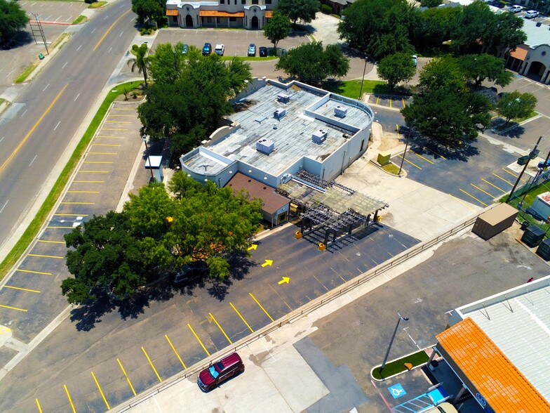 102 Del Ct, Laredo, TX for sale - Building Photo - Image 1 of 7