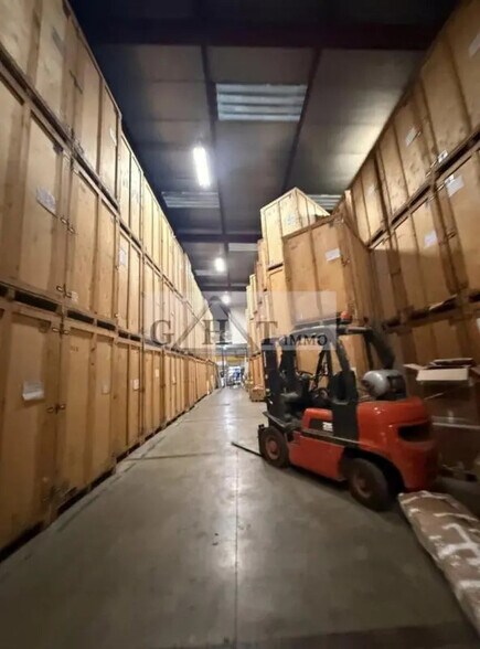 Industrial in Villebon-sur-Yvette for lease - Building Photo - Image 1 of 4