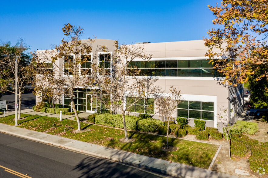 18 Journey, Aliso Viejo, CA for lease - Primary Photo - Image 1 of 5