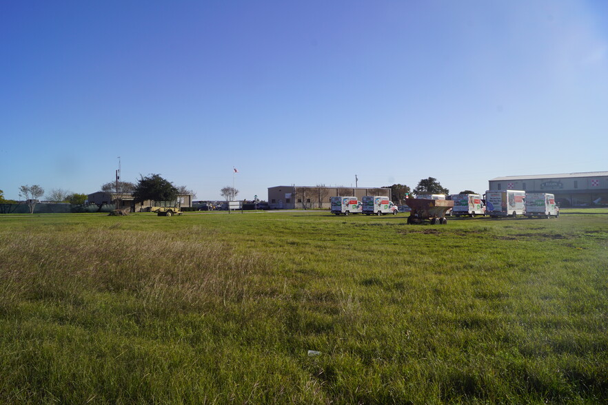 Swenson Blvd, Elgin, TX for sale - Primary Photo - Image 1 of 7