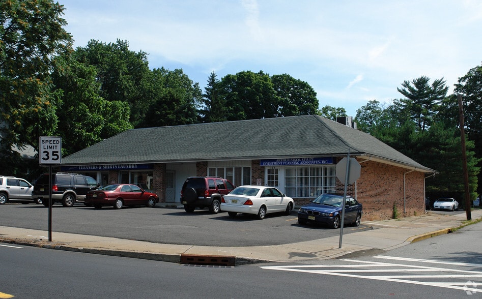 154-160 Broadway, Hillsdale, NJ for sale - Primary Photo - Image 1 of 2