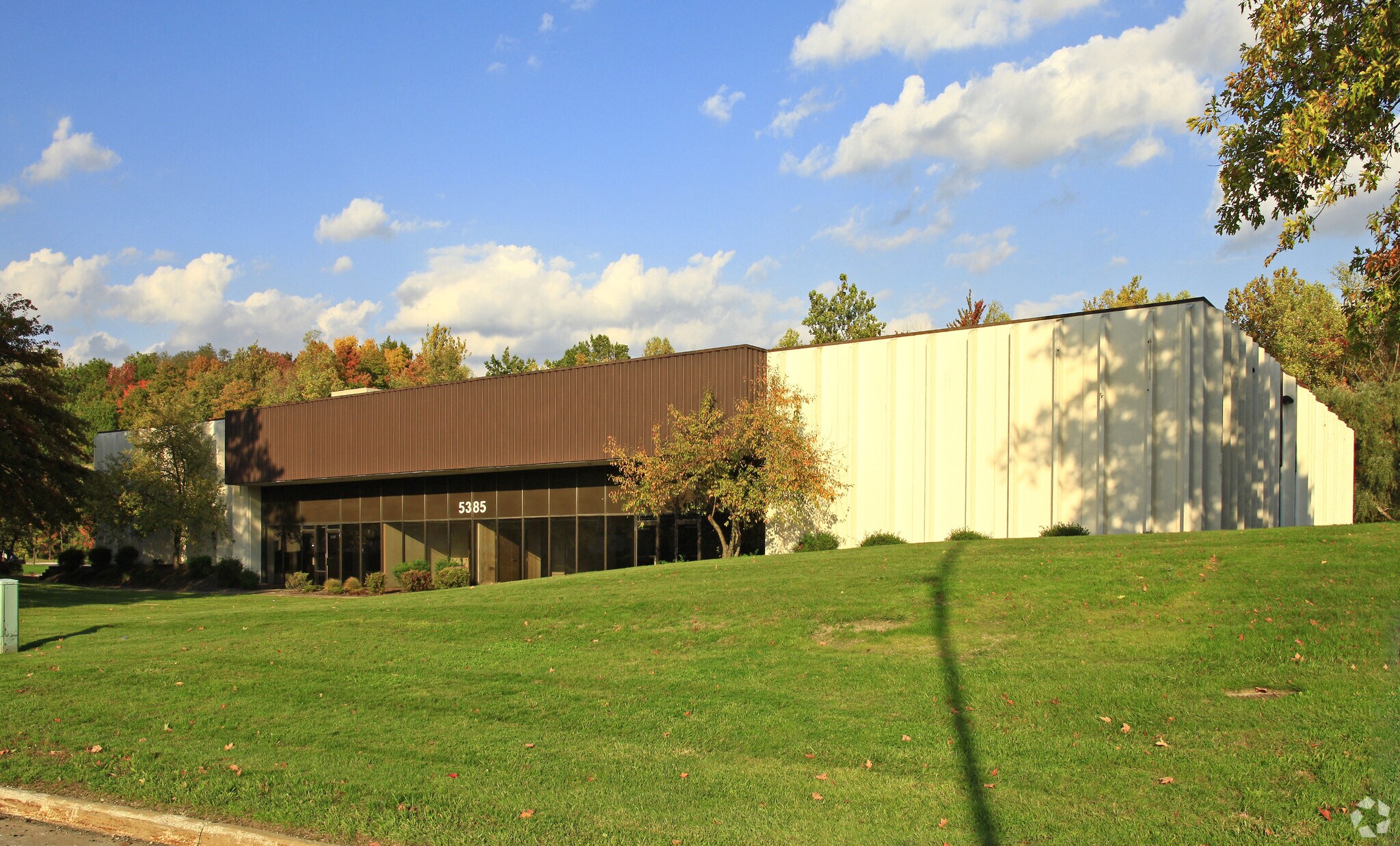 5385 Naiman Pky, Solon, OH for sale Primary Photo- Image 1 of 1