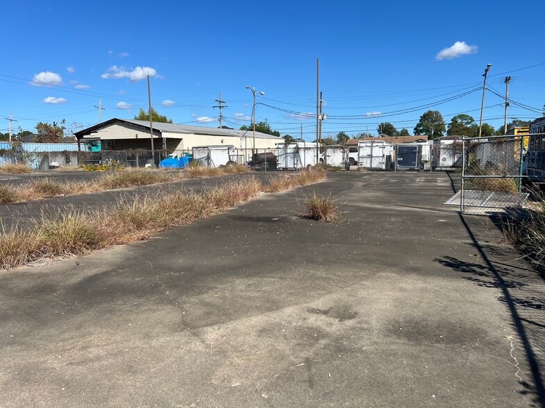 7431 Saint Bernard Hwy, Arabi, LA for sale - Primary Photo - Image 3 of 13