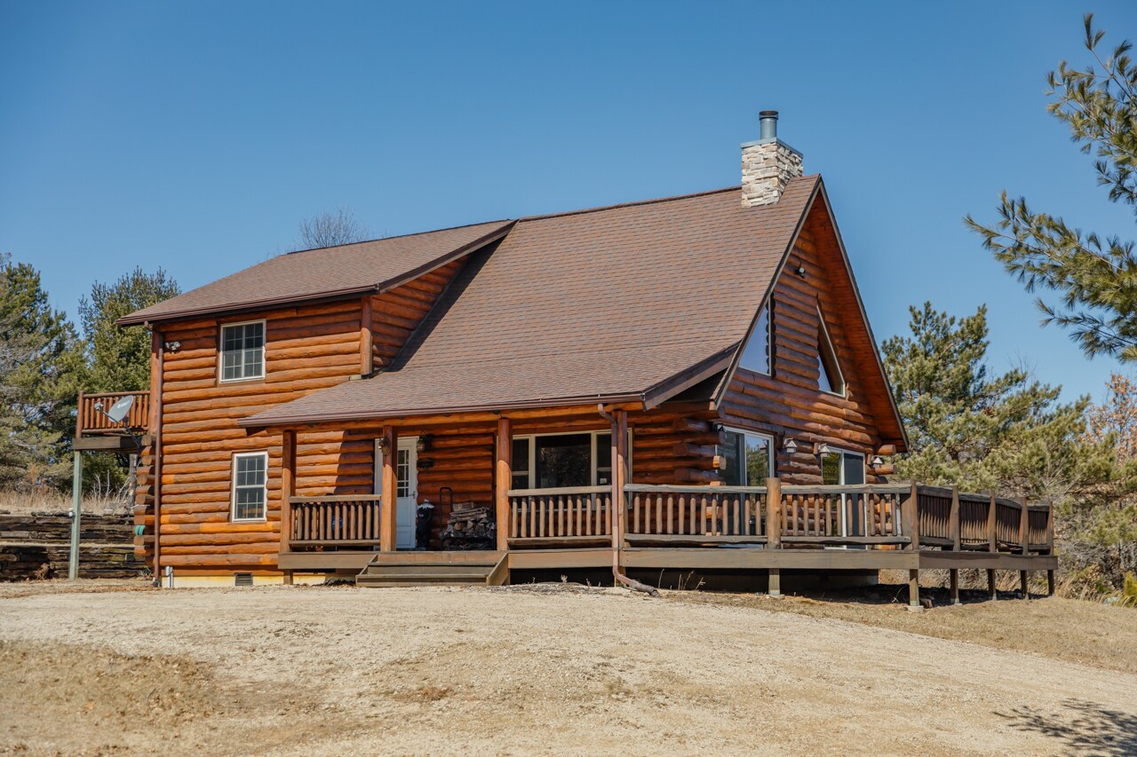 W12577 Chicago Ave, Hancock, WI 54943