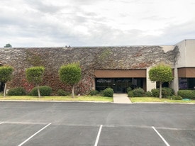 ±5,224 SF INDUSTRIAL/WAREHOUSE - Warehouse