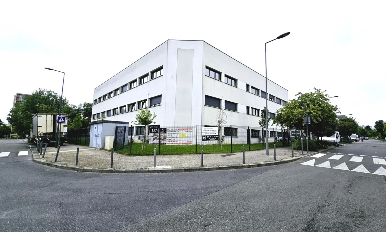 12 Avenue De L'Europe, Villiers-le-Bel for lease Primary Photo- Image 1 of 3