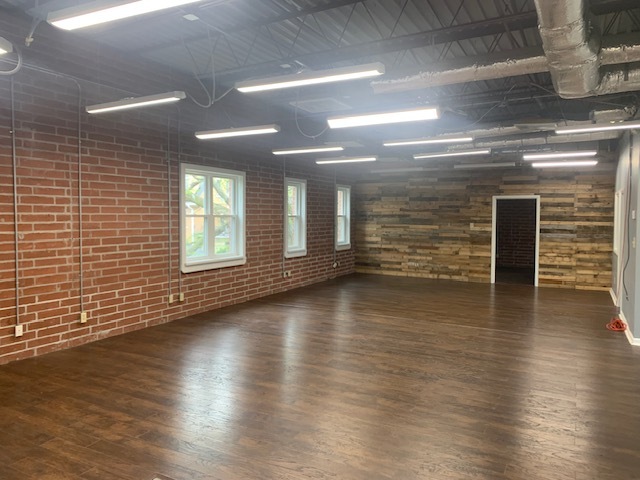 2067 W 41st St, Cleveland, OH for lease - Interior Photo - Image 3 of 10