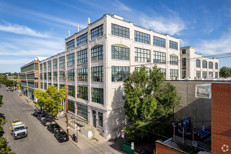 2030-2050 Boul Pie IX, Montréal, QC for lease - Primary Photo - Image 1 of 5