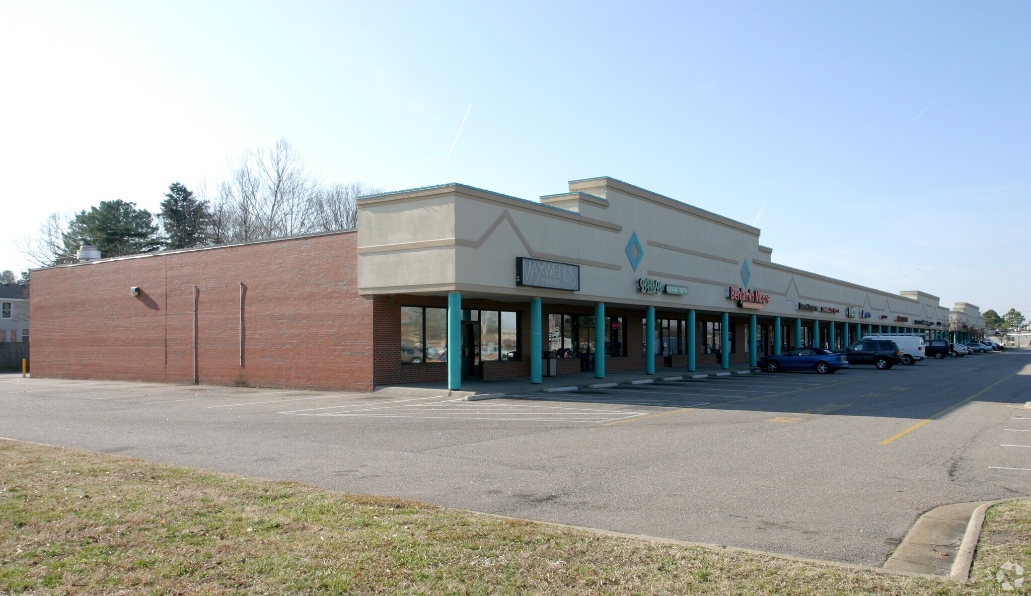 109 Volvo Pky, Chesapeake, VA 23320 - Volvo Parkway Shopping Center