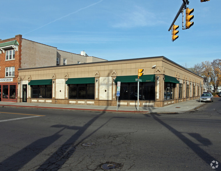 2449-2459 James St, Syracuse, NY for lease - Primary Photo - Image 1 of 2