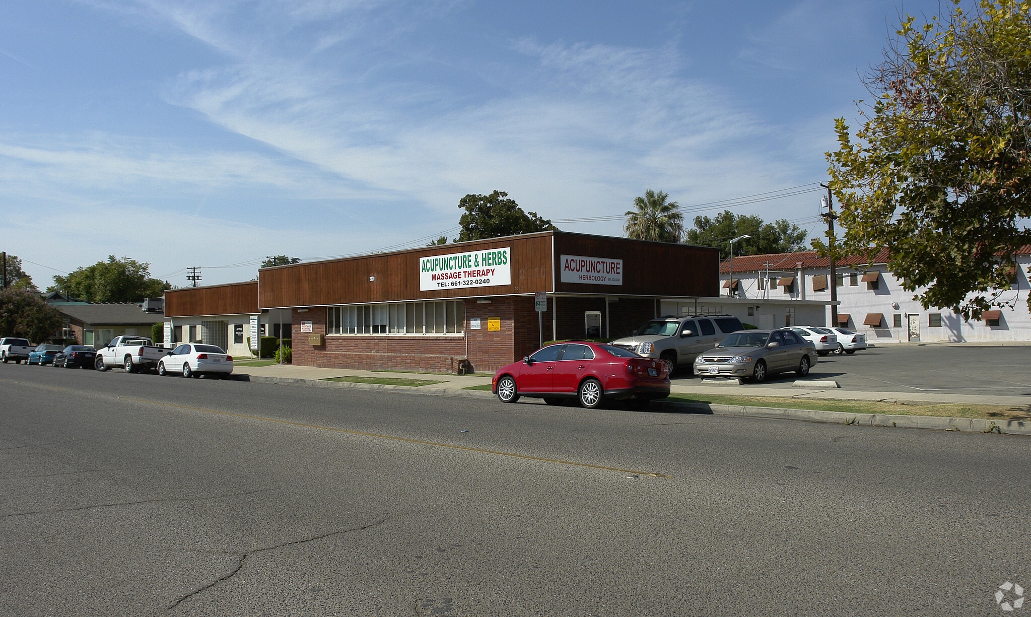 2010-2020 17th St, Bakersfield, CA for lease Primary Photo- Image 1 of 3