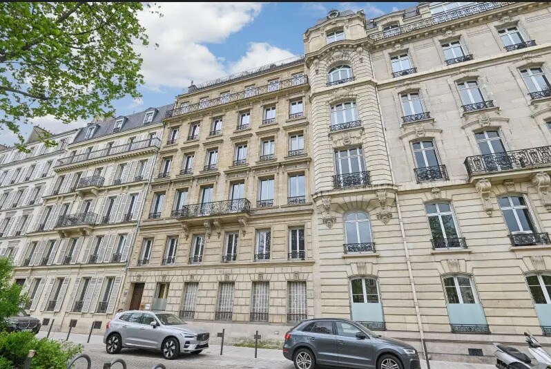 Office in Neuilly-sur-Seine for sale - Building Photo - Image 1 of 8