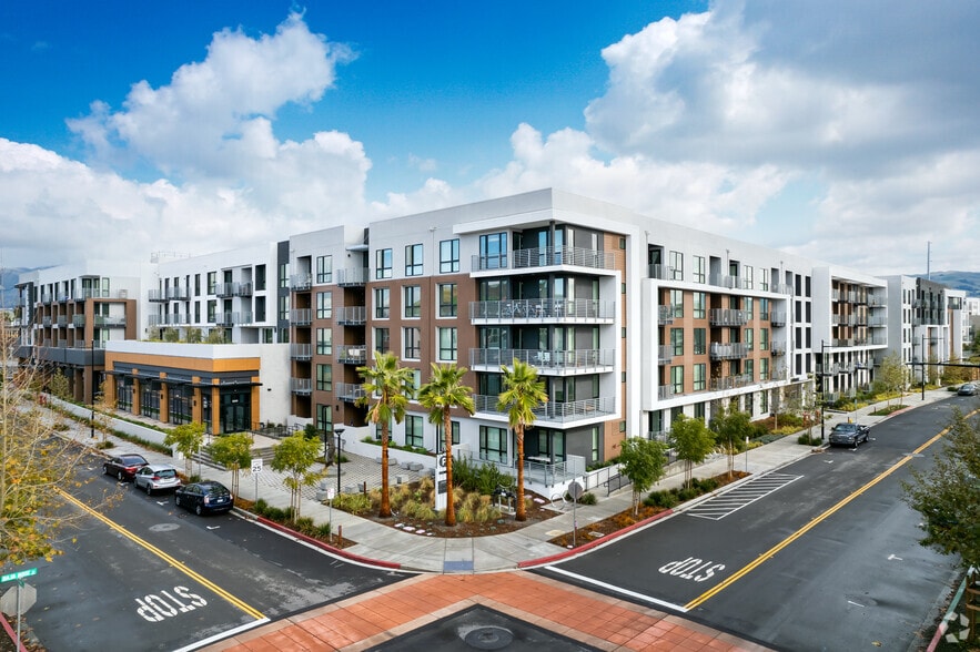 312 Gates Dr, Milpitas, CA for lease - Primary Photo - Image 1 of 15