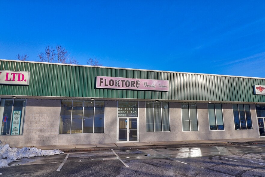 524 Wolcott Rd, Wolcott, CT for lease - Building Photo - Image 2 of 22