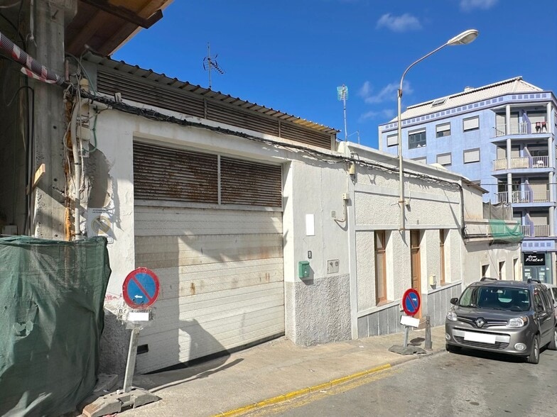 Luchana, 40, Las Palmas de Gran Canaria, Las Palmas for sale - Building Photo - Image 1 of 22