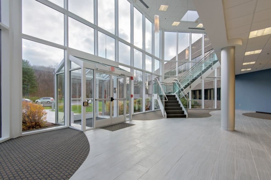 397 Williams St, Marlborough, MA for lease - Interior Photo - Image 3 of 7