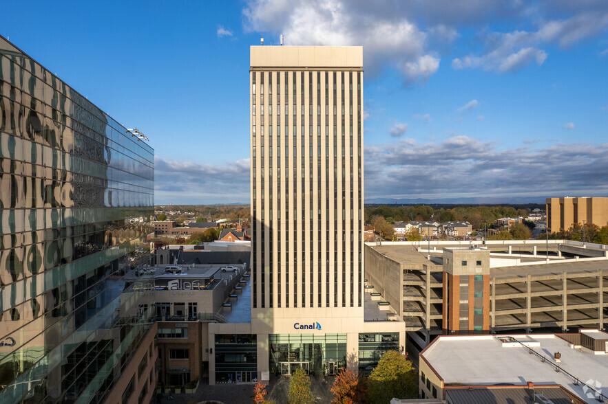 101 N Main St, Greenville, SC for lease - Primary Photo - Image 1 of 24